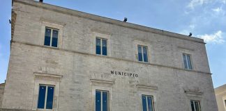 Centrodestra all’attacco: «Lavoratori Ruvo Servizi, il Comune sceglie i festival in luogo della dignità»