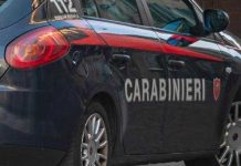 Aggressione in piazza Menotti Garibaldi, nordafricano accoltellato: è stabile. Caccia a due uomini